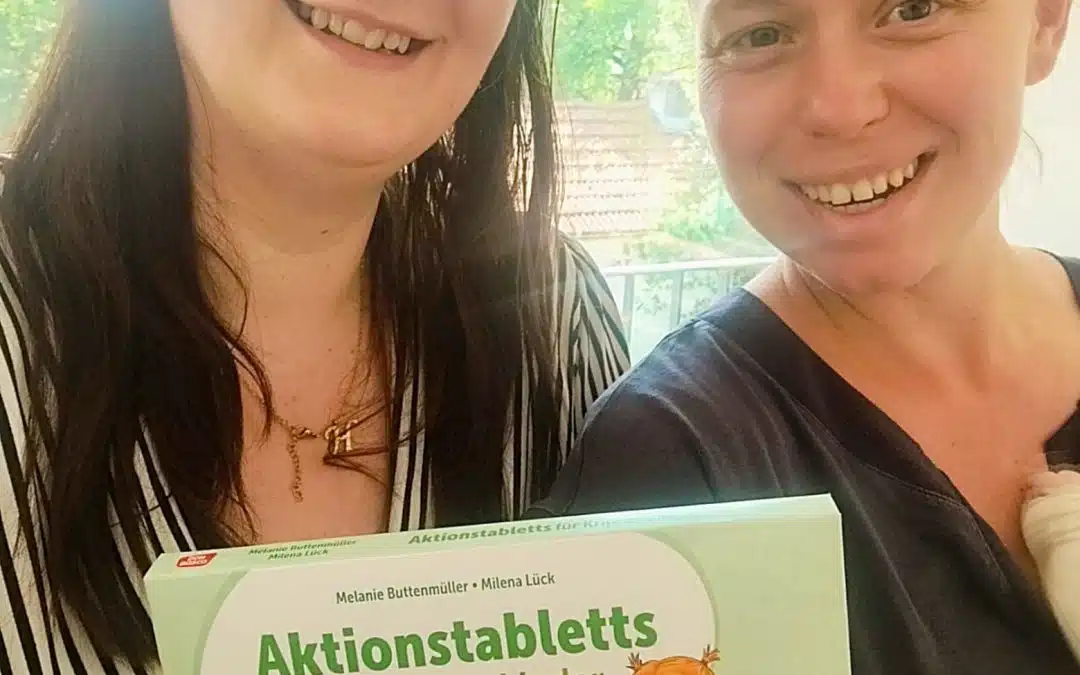 So viel Zuckertag-Power: Milena & Melanie veröffentlichen ein Buch über Aktionstabletts für Krippenkinder